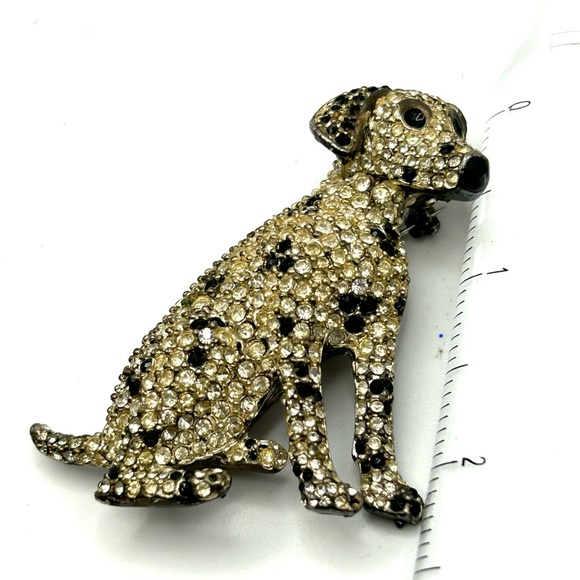 Adorable Crystal Dalmation Silver Tone Dog Puppy Vintage Brooch Pin - Picture 3 of 4
